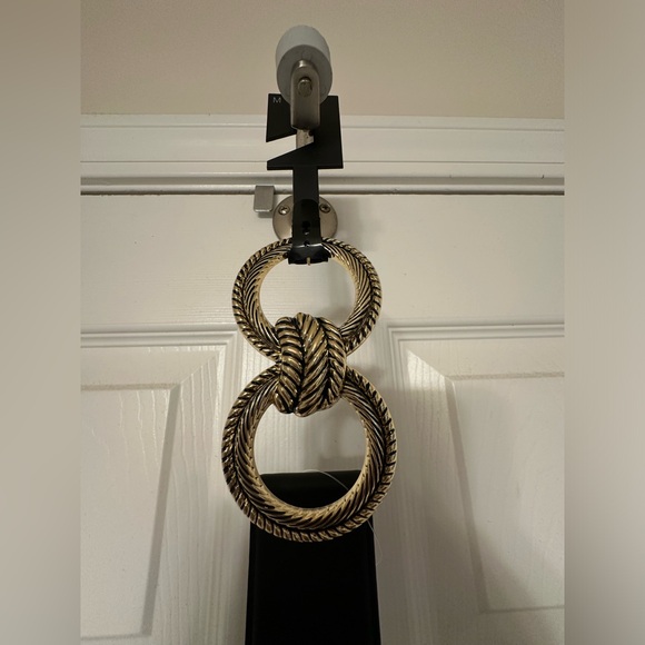 NWT - Black Belt with Gold Buckle - Size M - Picture 9 of 10